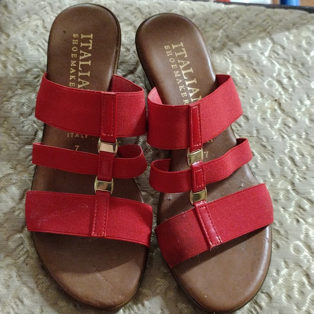 Red and brown Italian shoemaker sandals. Super cute
